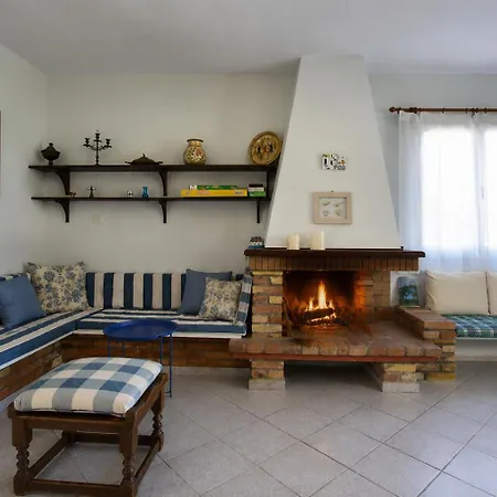 Seafront Cozy - Corfu Homely Getaway Villa