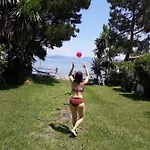 Seafront Cozy Villa - Corfu Homely Getaway Villa *