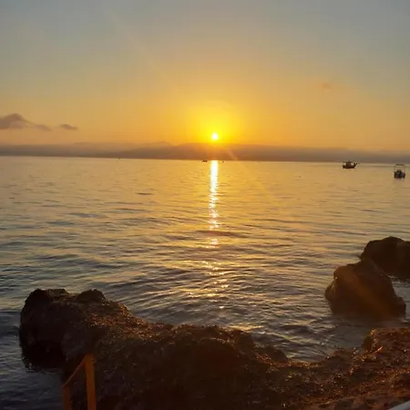 By The Sea - πάνω στη θάλασσα *